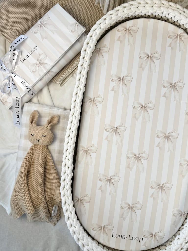Waterproof Changing Basket Liner - Bows