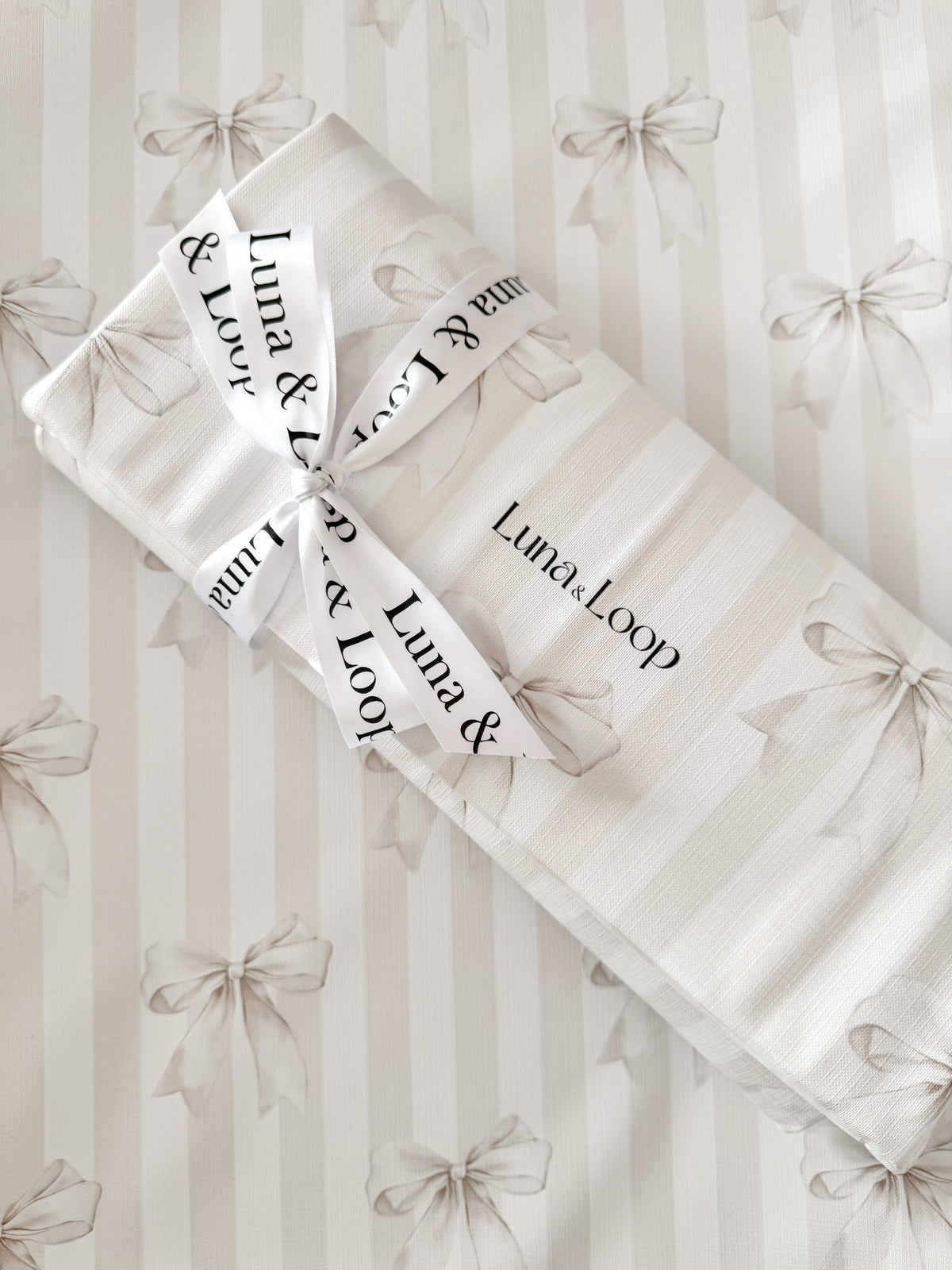 Travel Changing Mat - Bows